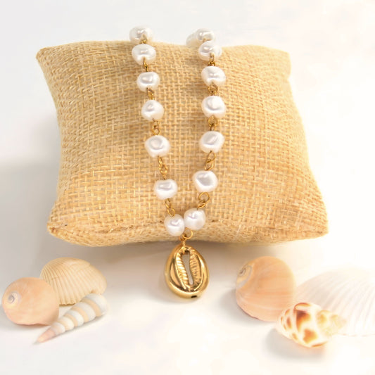 17.5in Glass Pearl Necklace with Cowrie Shell Pendant